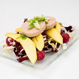 Salade de foie gras au torchon, mangue et framboises pour 4 ...