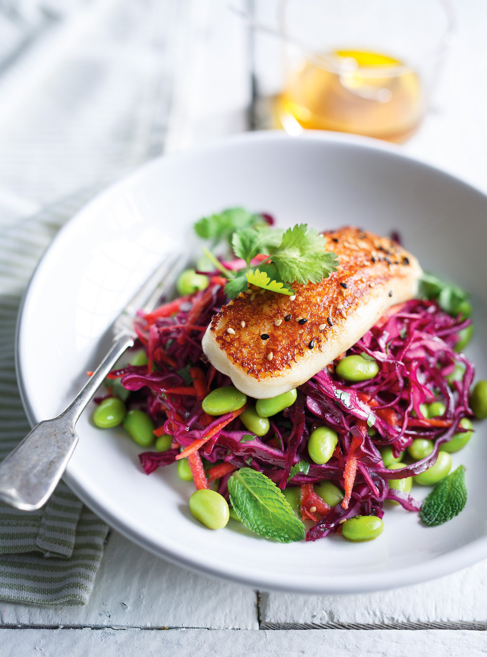 Salade de chou, d'edamame et de halloumi grillé | ricardo