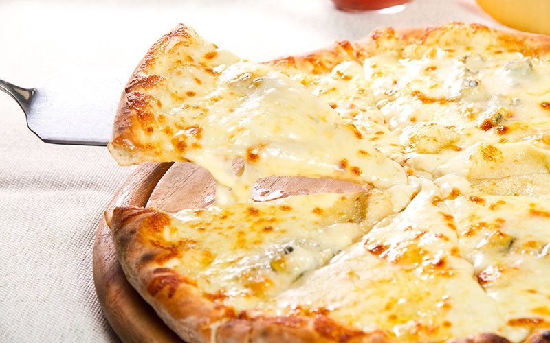 Recette pizza aux 4 fromages italiens économique > cuisine étudiant