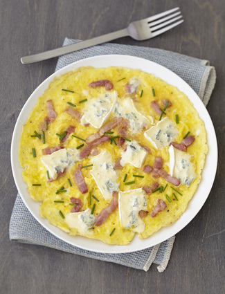 Recette omelette lardons & ciboulette au bresse bleu