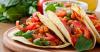 Recette de tacos aux blancs de poulet, poivrons et tomates