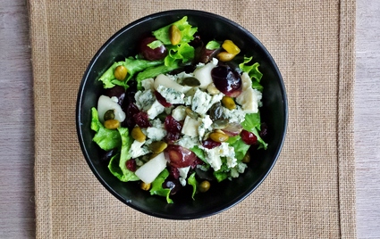 Recette de salade au bleu, raisins frais et cranberries