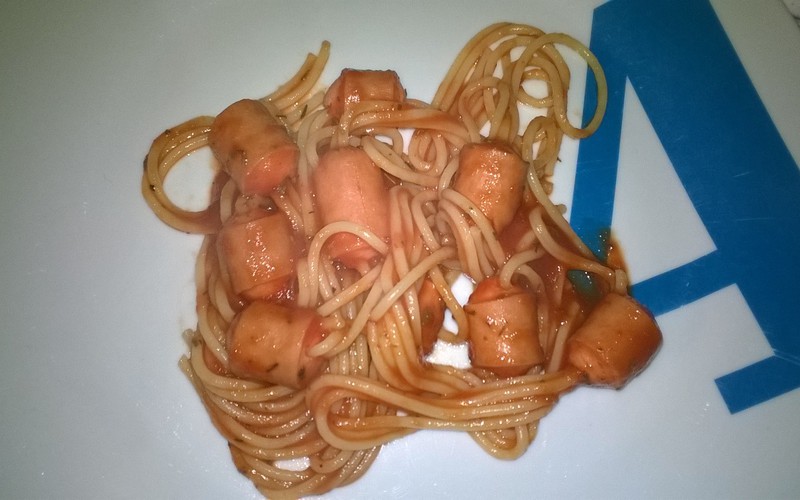 Recette knacki spaghettis pas chère et rapide > cuisine étudiant