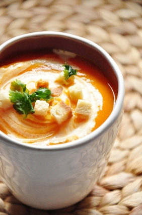 Recette de soupe vitaminée à la carotte, courge et orange