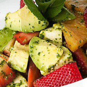 Salade d'avocat aux fruits et bocconcini pour 4 personnes