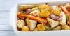 Pommes de terre, navets et carottes rôtis au four pour régime dissocié