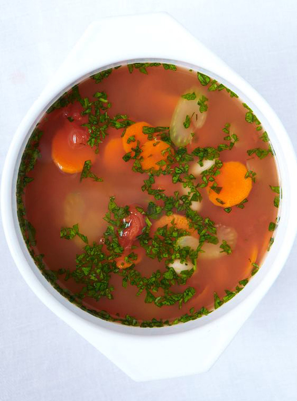 Soupe aux légumes dans un caquelon à fondue | ricardo