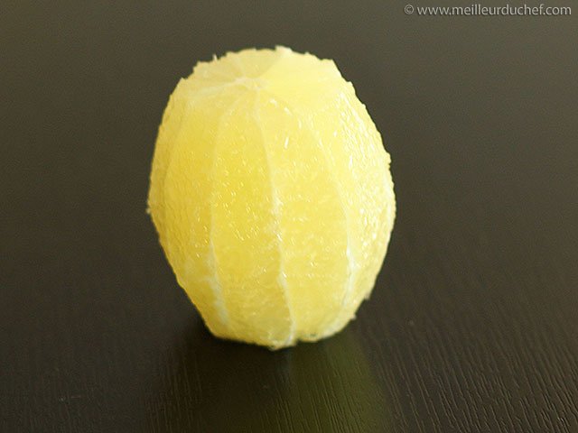 Citron pelé à vif  notre recette illustrée  meilleurduchef.com