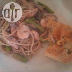 Recette spaghetti au saumon et aux crevettes – toutes les recettes ...