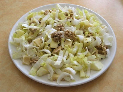 Recette de salade d'endives au jambon et gruyère