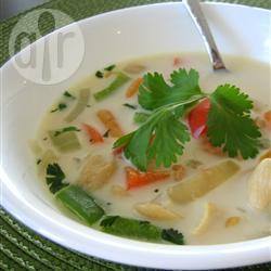 Recette la soupe de poulet thaï d'adrienne – toutes les recettes ...