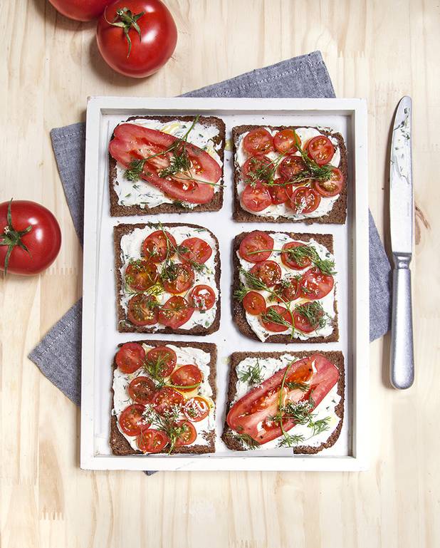 Tartines tomate et cream cheese pour 4 personnes