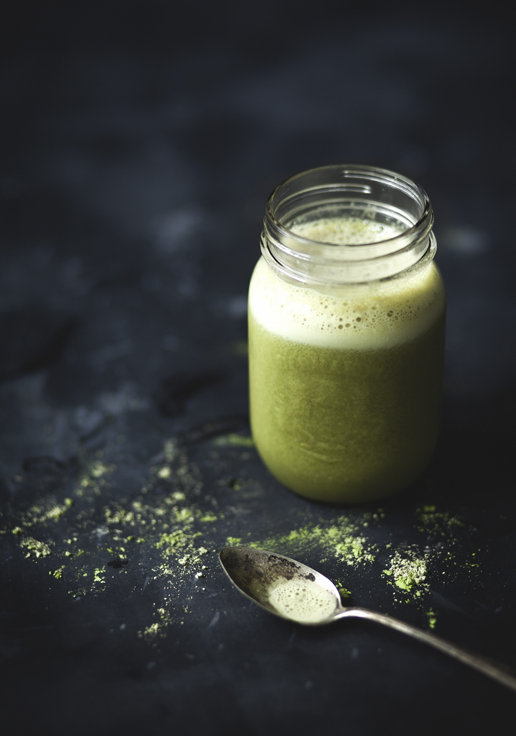 Smoothie au thé vert, banane & érable