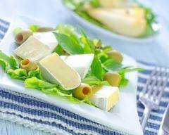 Recette salade aux olives et camembert