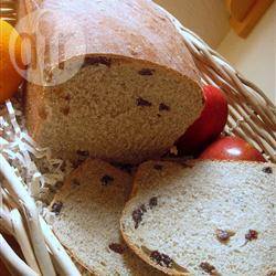 Recette pain aux raisins et aux noisettes – toutes les recettes ...