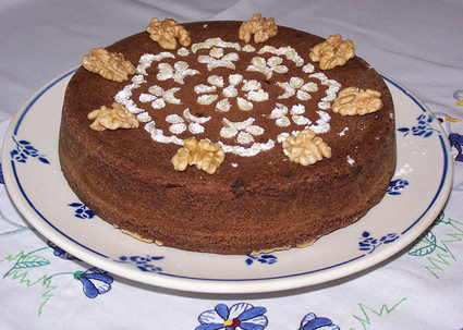 Recette de gâteau au chocolat, noix et raisins