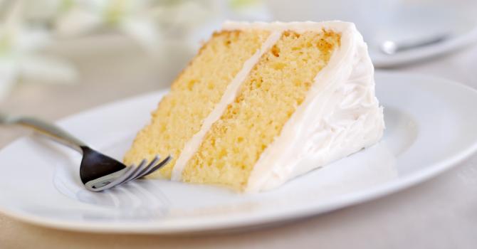 Recette de gâteau à la vanille simple sans beurre et crème fouettée ...
