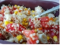 Recette de salade de quinoa, tomates, surimi et maïs