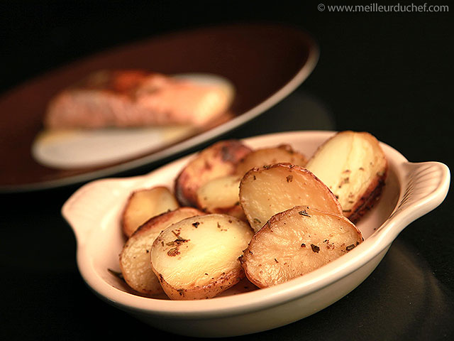 Pommes de terre nouvelles au romarin et à l'ail  recette de cuisine ...