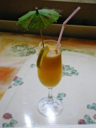 Recette de cocktail à l'ananas et au jus d'orange