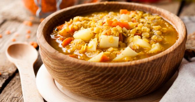 Soupe de lentilles jaunes aux pommes de terre et carottes croq'kilos