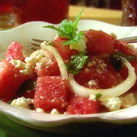 Salade de fruits, feta et menthe pour 4 personnes
