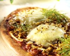 Recette pizza façon fougasse : cabécou du périgord, tomate anisée ...