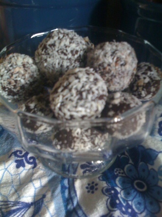 Recette de boules de chocolat à la noix de coco