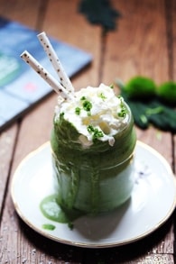 Recette de green smoothie à la noix de coco et chou kale