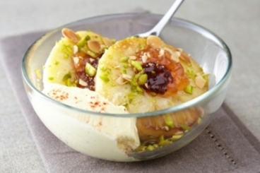Recette de pommes au four amandes et pistaches, glace à la vanille ...