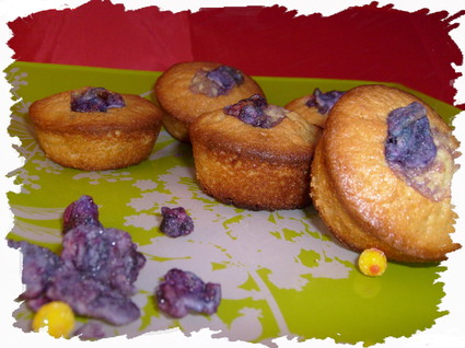 Muffins moelleux à la violette
