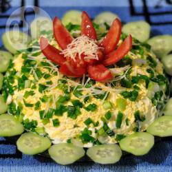 Recette salade russe au thon et aux œufs – toutes les recettes ...