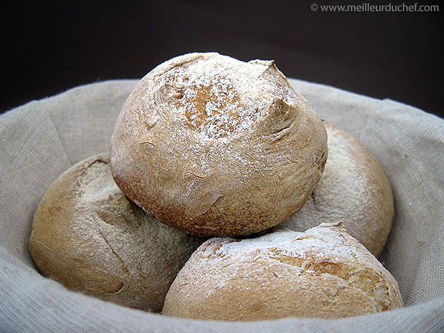 Petit pain  recette de cuisine avec photos  meilleurduchef.com