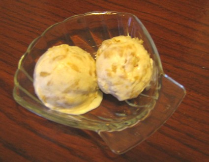 Recette de crème glacée aux pommes caramélisées
