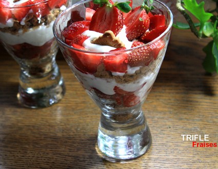 Recette de trifle aux fraises et pépites de chocolat