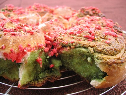 Recette de gâteau en rose et vert (pistache et praline)