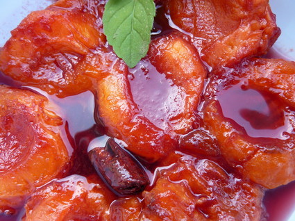 Recette de compotée d'abricots au vin et à la cannelle