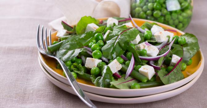 Recette de salade croquante de légumes verts à la feta pour maigrir ...