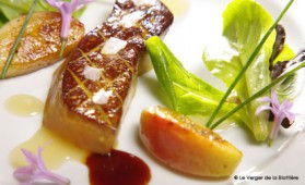 Poêlée de foie gras à la fleur de sel et aux pommes pour 6 personnes