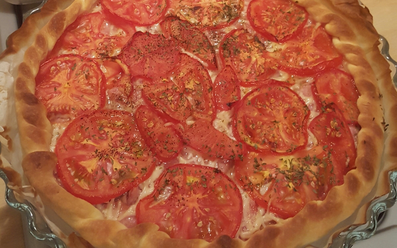 Recette tarte tomate saucisson à l'ail et moutarde économique et ...