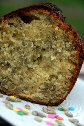 Recette de cake au sirop de noisettes et graines de tournesol