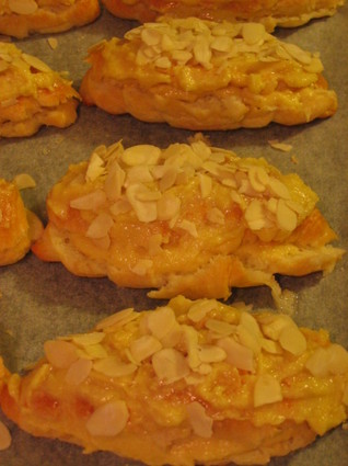 Recette de croissants fourrés à la crème d'amandes