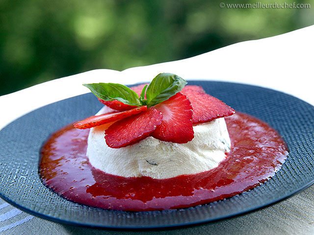 Crémets aux fraises et basilic frais  recette de cuisine illustrée ...