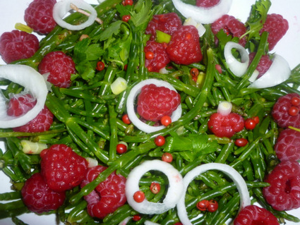 Recette de salade de salicornes, framboises et oignons