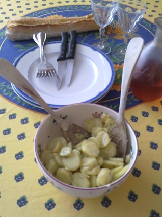 Recette de salade de pommes de terre au vin blanc