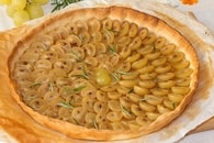 Recette de tarte aux raisins à l'huile d'olive et au romarin rapide