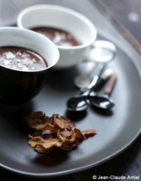 Pots de chocolat au bacon crispy et sel fumé pour 4 personnes ...