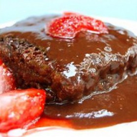 Pouding au chocolat et fraises confites pour 1 personne