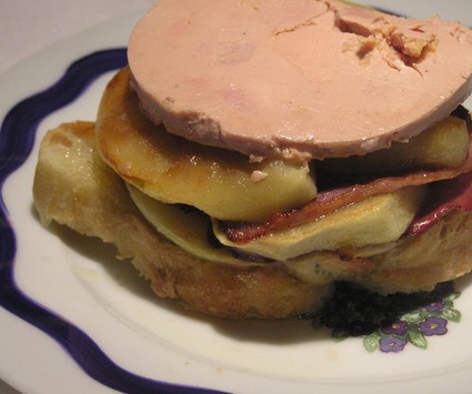 Recette de magret de canard fumé au foie gras