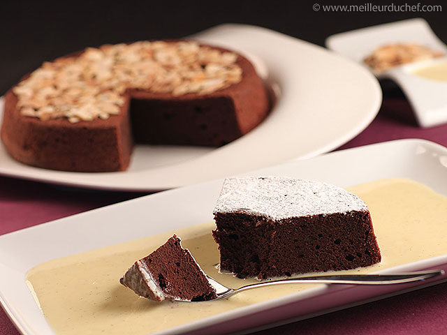 C'est le gâteau au chocolat le plus fondant !  meilleurduchef.com